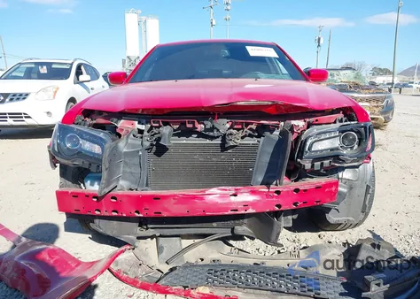 2015 Chrysler 300 300S z USA, uszkodzony, nr VIN 2C3CCABG9FH802835